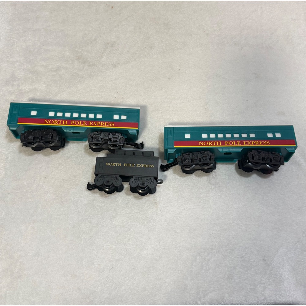 North Pole Express Plastic‎ Decoration Train Set Green Black 3 Piece Holiday